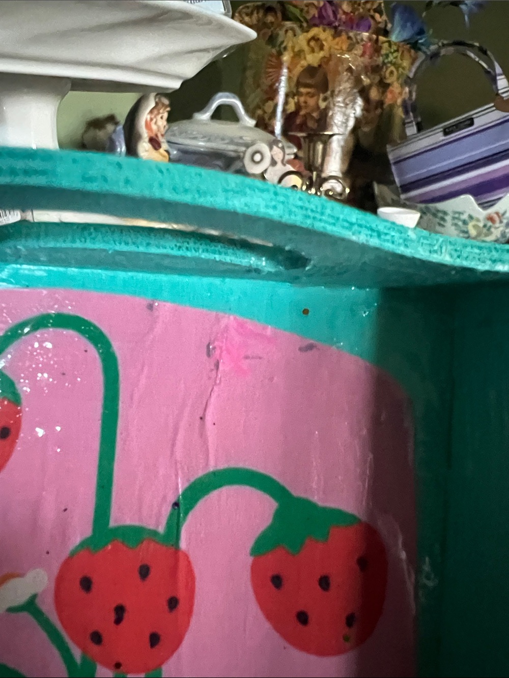 Hand-Painted Strawberry Vase wood trinket tray - Picture 3 of 6